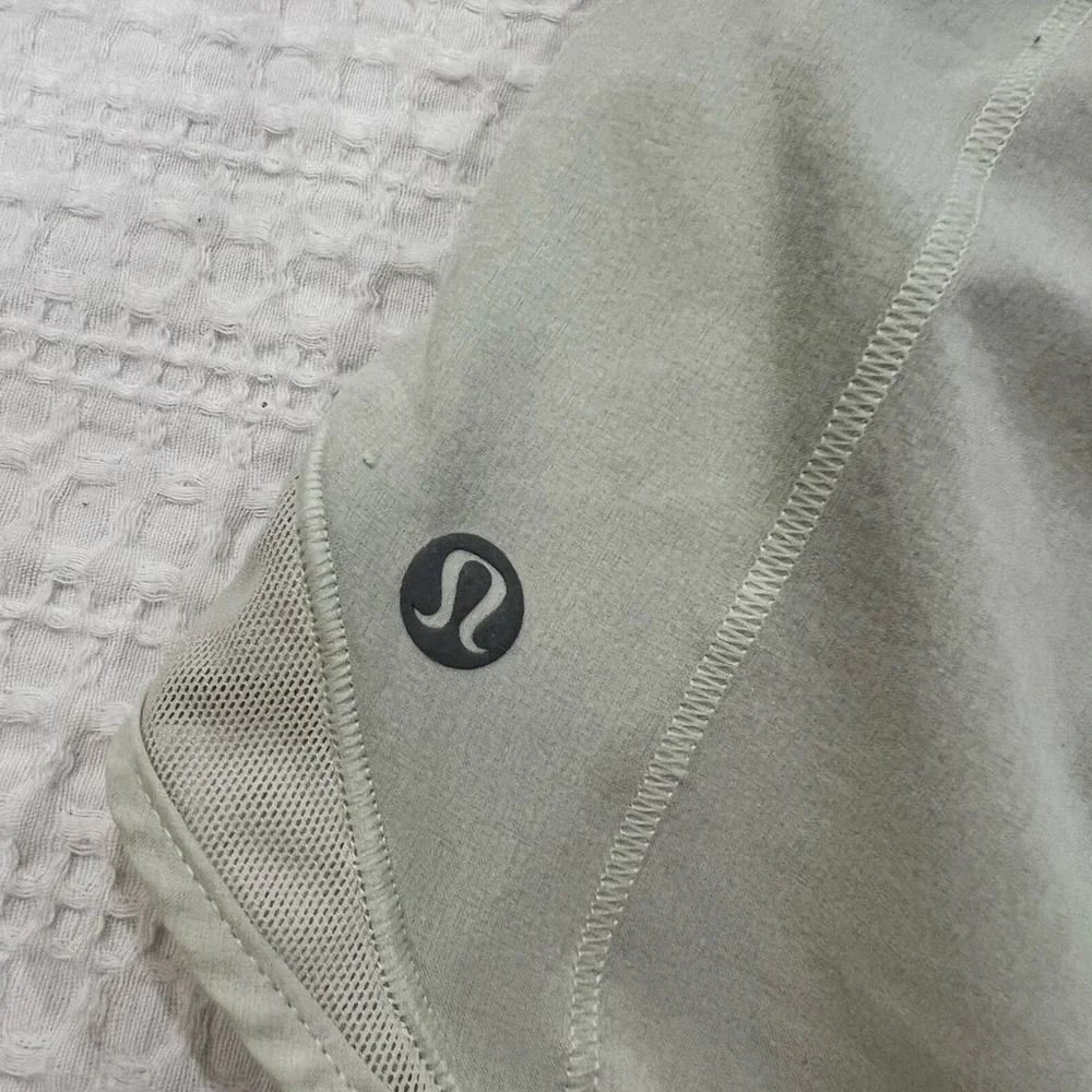 Lululemon Hotty Hots 2.5in, low rise, Elixir - Picture 5 of 7